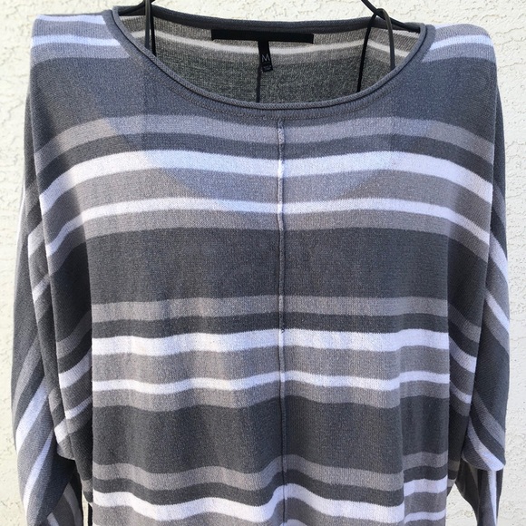 Mac & Jac Crop Sweater  Medium - Picture 4 of 5